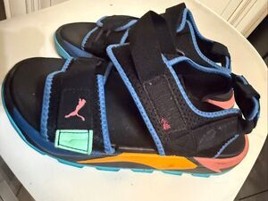 PUMA Women's Walking Hiking Trail RS Arcade Sandals Black Blue Size 6